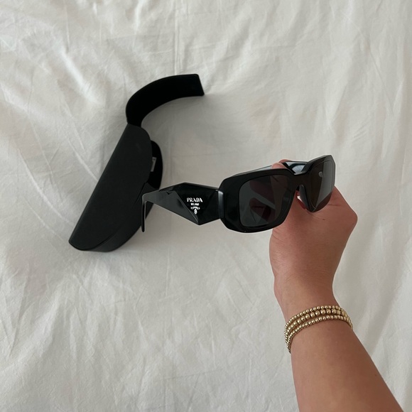 Prada PR 17WS Sunglasses - Picture 9 of 13